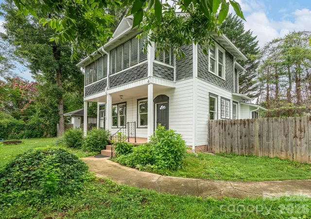 111-113-stewart-st-hendersonville-nc-28792/hzid_b2a301c6