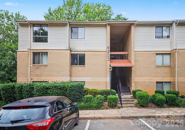 4902-spring-lake-dr-e-charlotte-nc-28212/hzid_bd84b08c