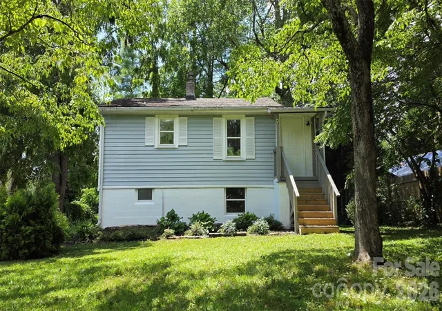 827-forest-st-hendersonville-nc-28739/hzid_1f6e7783