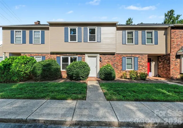 2705-n-center-st-2-hickory-nc-28601/hzid_93266787