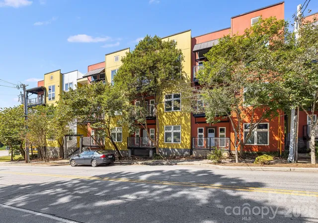 125-clingman-ave-203-asheville-nc-28801/hzid_c01f90e8
