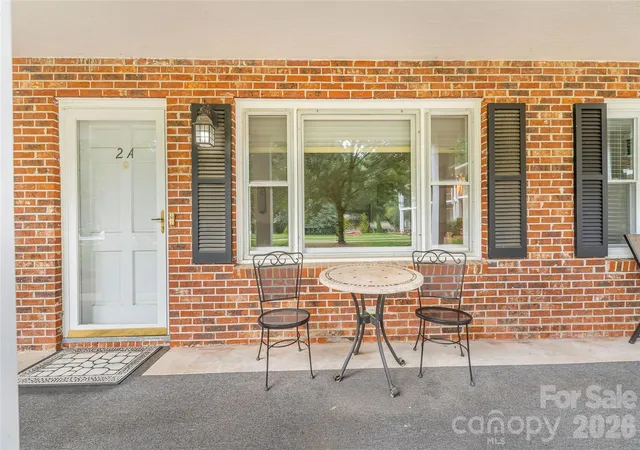 102-boyd-dr-2a-flat-rock-nc-28731/hzid_2ce20636