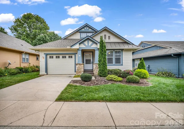 13-gray-wolf-ln-hendersonville-nc-28792/hzid_1e504ce5