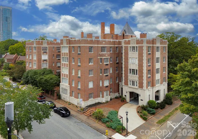 301-w-10th-street-107-charlotte-nc-28202/hzid_2454e17c