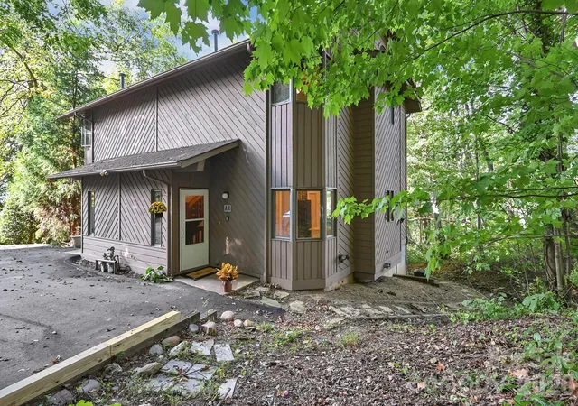 305-piney-mountain-dr-asheville-nc-28805/hzid_5a71fb1e