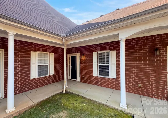 7175-somerset-springs-dr-charlotte-nc-28262/hzid_7f6fe5e8