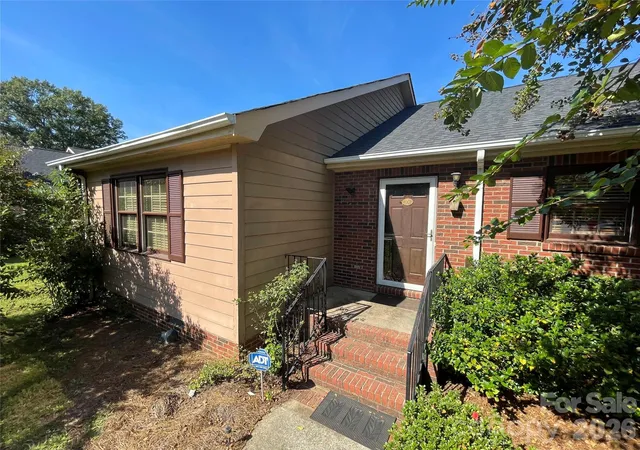 1300-larchmont-pl-701-salisbury-nc-28144/hzid_eb6b9883