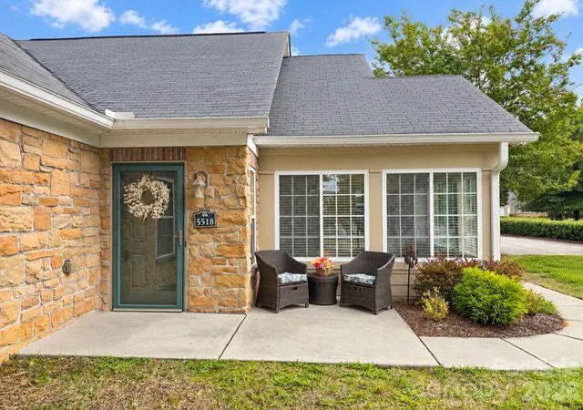 5518-prosperity-view-dr-charlotte-nc-28269/hzid_53fa1c24