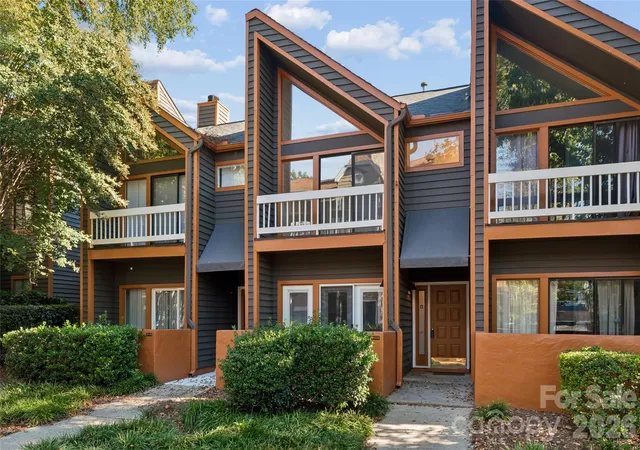 422-w-8th-street-charlotte-nc-28202/hzid_625c1b1b