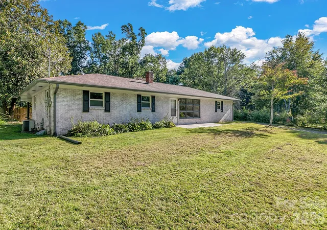 25-hickory-tree-rd-asheville-nc-28805/hzid_5ad8135a