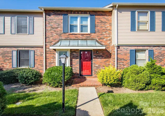 2705-n-center-st-hickory-nc-28601/hzid_38e30da4