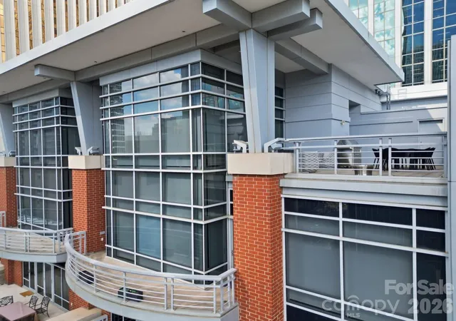 435-s-tryon-st-901-charlotte-nc-28202/hzid_15c0c5fe