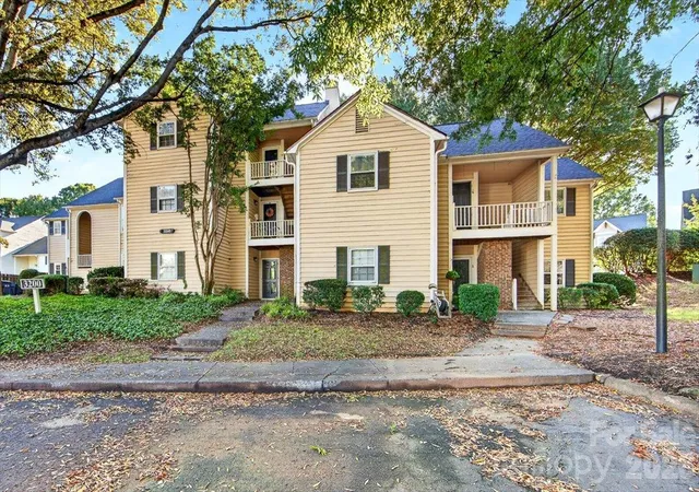 3200-selwyn-farms-ln-charlotte-nc-28209/hzid_682ab028