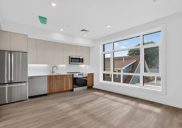 13-warwick-st-303-somerville-ma-02144/hzid_7dee1d33