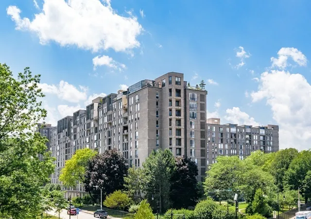 33-pond-ave-1213-brookline-ma-02445/hzid_b8b7fec0