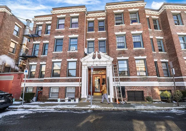100-lanark-rd-8-boston-ma-02135/hzid_b58b70f2