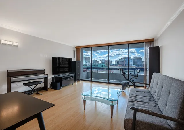 566-commonwealth-906-boston-ma-02215/hzid_80d35b67