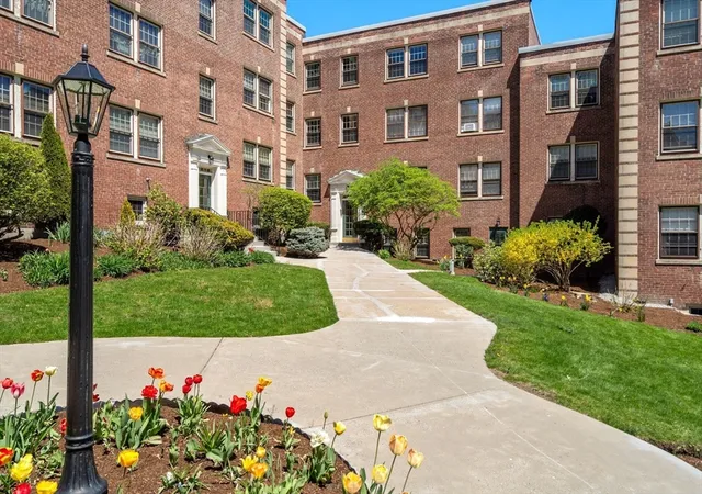 1490-beacon-st-3-brookline-ma-02446/hzid_0085ecc6