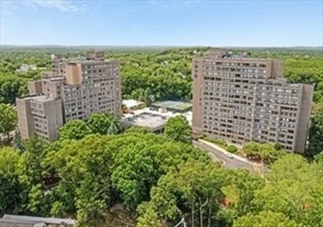 250-hammond-pond-pkwy-1207s-chestnut-hill-ma-02467/hzid_9f98845e