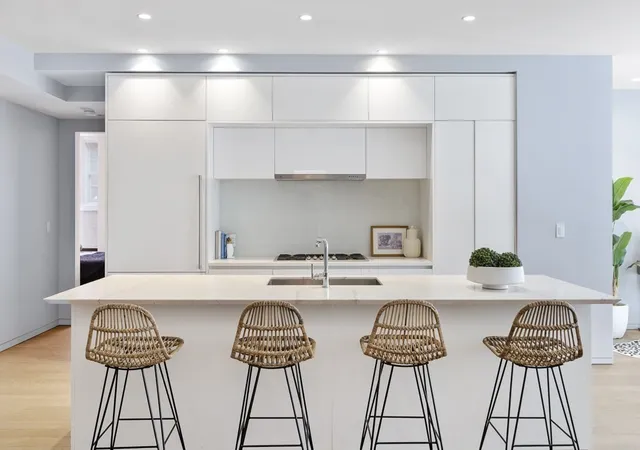 10-farnsworth-st-3b-boston-ma-02210/hzid_4d7f763f