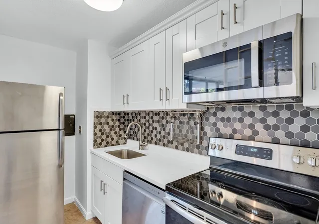 125-trapelo-rd-12-belmont-ma-02478/hzid_d153bfa5