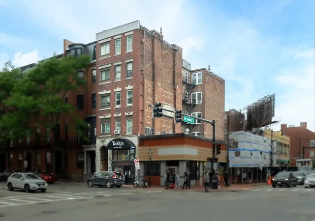 9-bowdoin-st-boston-ma-02114/hzid_cd7e035d