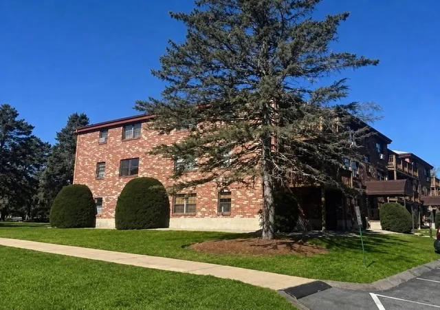 14c-mayberry-1-westborough-ma-01581/hzid_54f05703