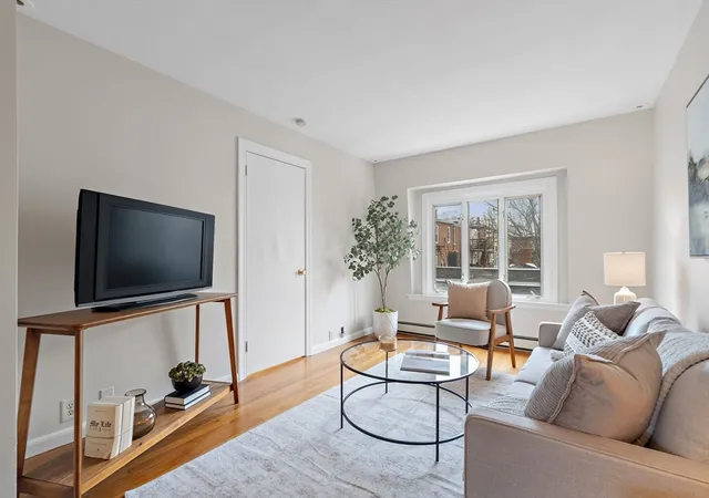 802-e-3rd-st-3-south-boston-ma-02127/hzid_00d63fb3