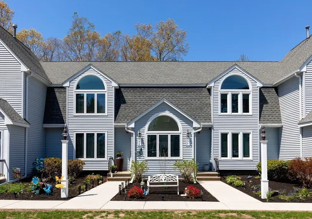 35-pilgrim-village-road-402-taunton-ma-02780/hzid_42fffbf6