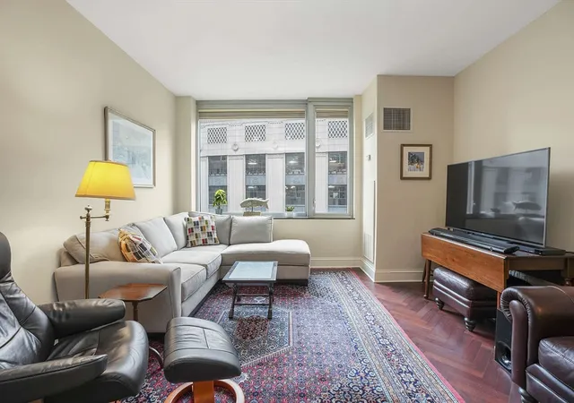 1-charles-st-s-602-boston-ma-02116/hzid_2c946742