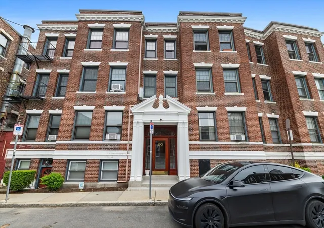 100-lanark-rd-4-boston-ma-02135/hzid_969ab9f8