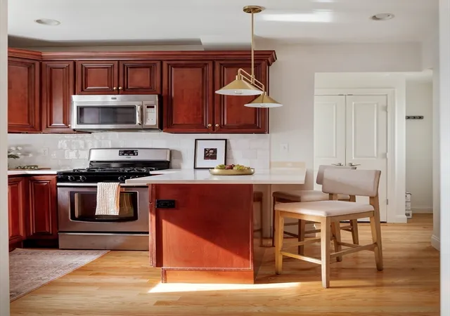 26-maple-st-b-stoneham-ma-02180/hzid_aa137c5d