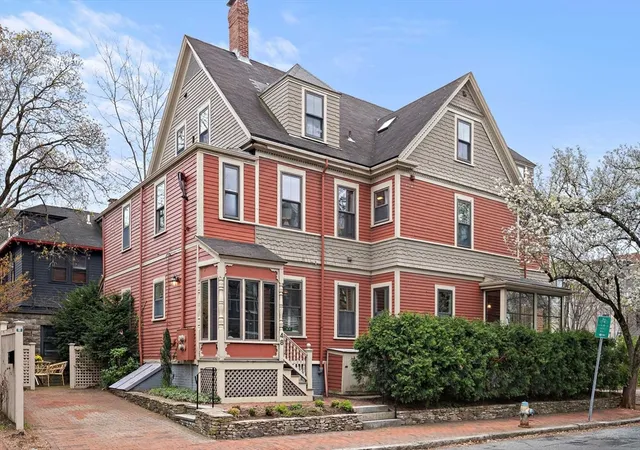 48-hawthorn-street-2-cambridge-ma-02138/hzid_e0e71216