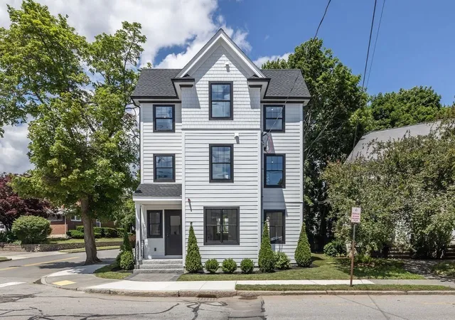 43-crafts-st-newton-ma-02458/hzid_d5f090cc