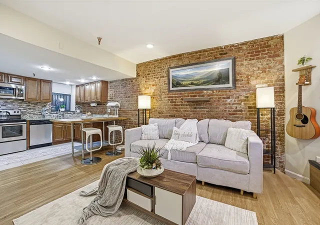 39-hemenway-st-27-boston-ma-02115/hzid_4b524cbe