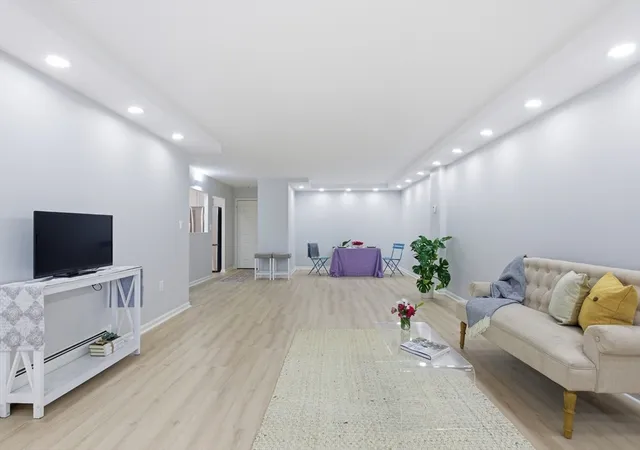 131-coolidge-avenue-122-watertown-ma-02472/hzid_abcbf288