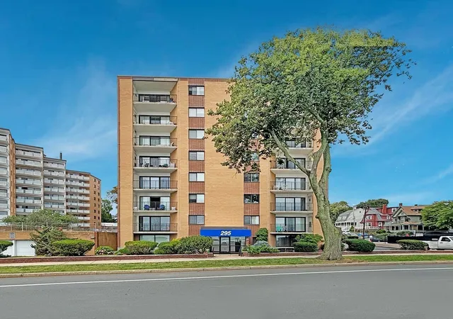 295-lynn-shore-dr-104-lynn-ma-01902/hzid_ab6013aa