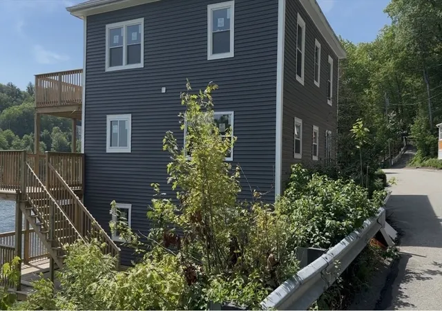 190-grove-st-clinton-ma-01510/hzid_84ae5392