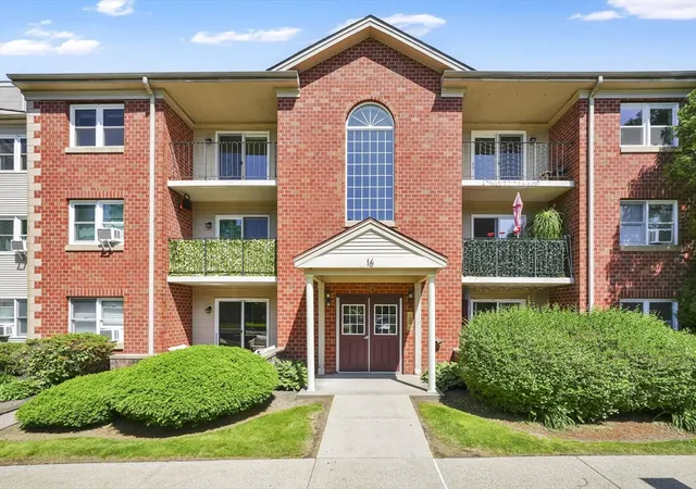 16-maple-crest-cir-j-holyoke-ma-01040/hzid_b21bc5a0