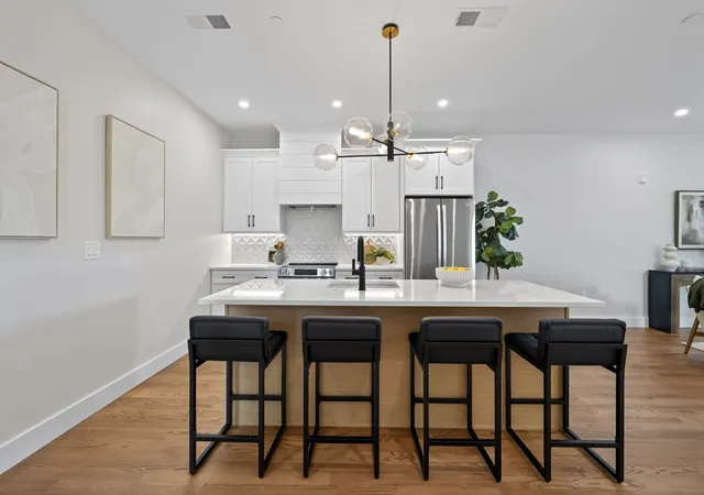 2-readfield-pl-5-boston-ma-02119/hzid_c6d00ec3