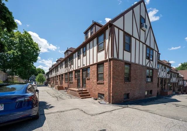 247-washington-st-11-winchester-ma-01890/hzid_c16ccd8c