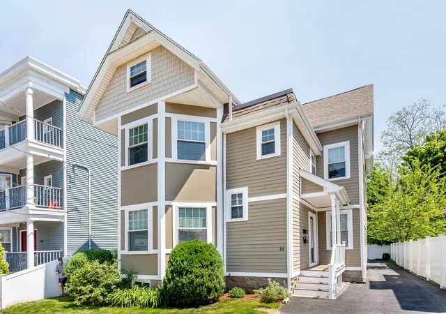 18-kittredge-st-1-boston-ma-02131/hzid_84d6d083