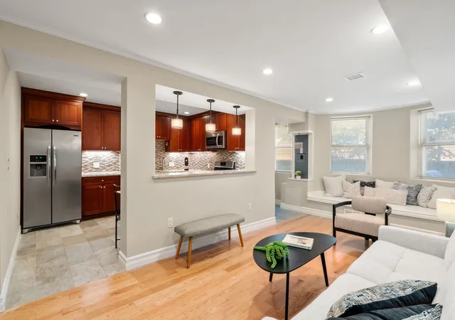 116-pleasant-st-b-brookline-ma-02446/hzid_a40cce36