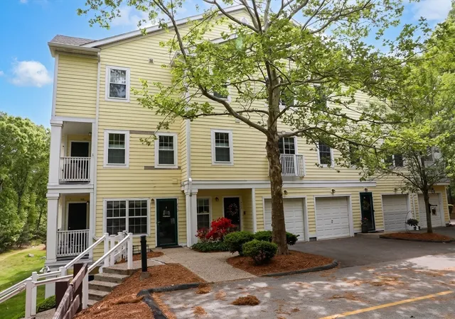 713-gazebo-circle-713-reading-ma-01867/hzid_e0d951a0