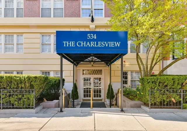 534-beacon-street-103-boston-ma-02215/hzid_1d481967