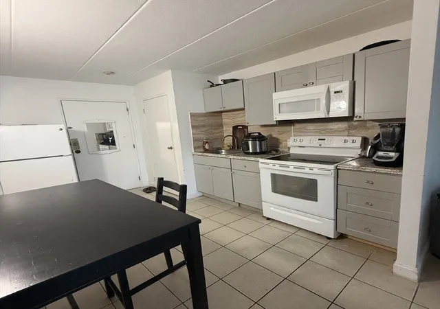 126-beaver-st-53-framingham-ma-01702/hzid_4d070d0b