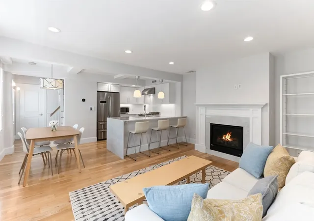 327-329-hurley-st-2-cambridge-ma-02141/hzid_d431640b