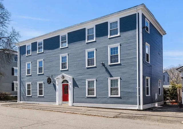 32-market-st-newburyport-ma-01950/hzid_81c30c5b