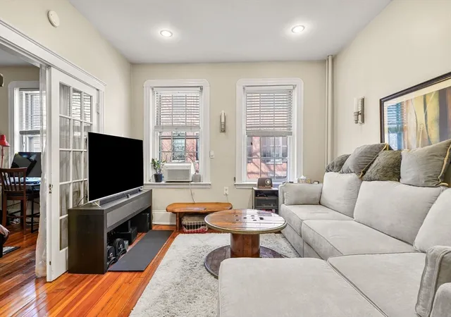 70-revere-street-3-boston-ma-02114/hzid_accc09d8