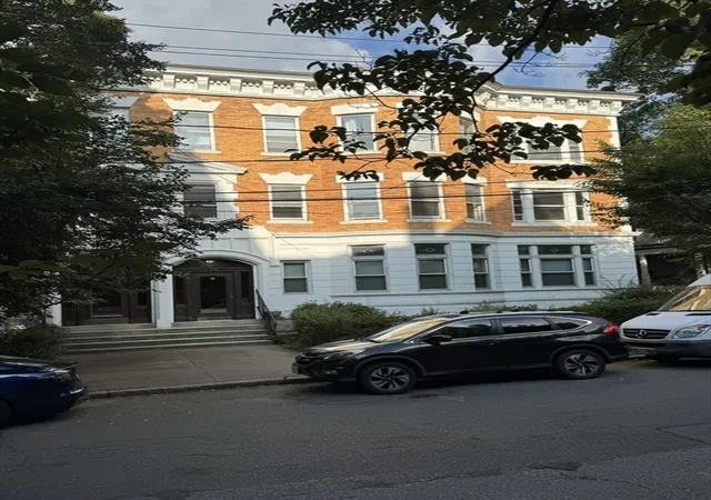 12-kilsyth-road-3-brookline-ma-02445/hzid_9c9a6826